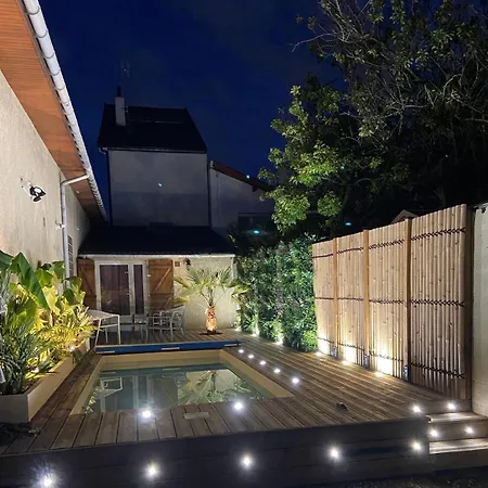 Privees Avec Piscine Partagees Et Cuisine Partagee A 20 Minutes De Paris Et 40 Minutes De Disneyland *